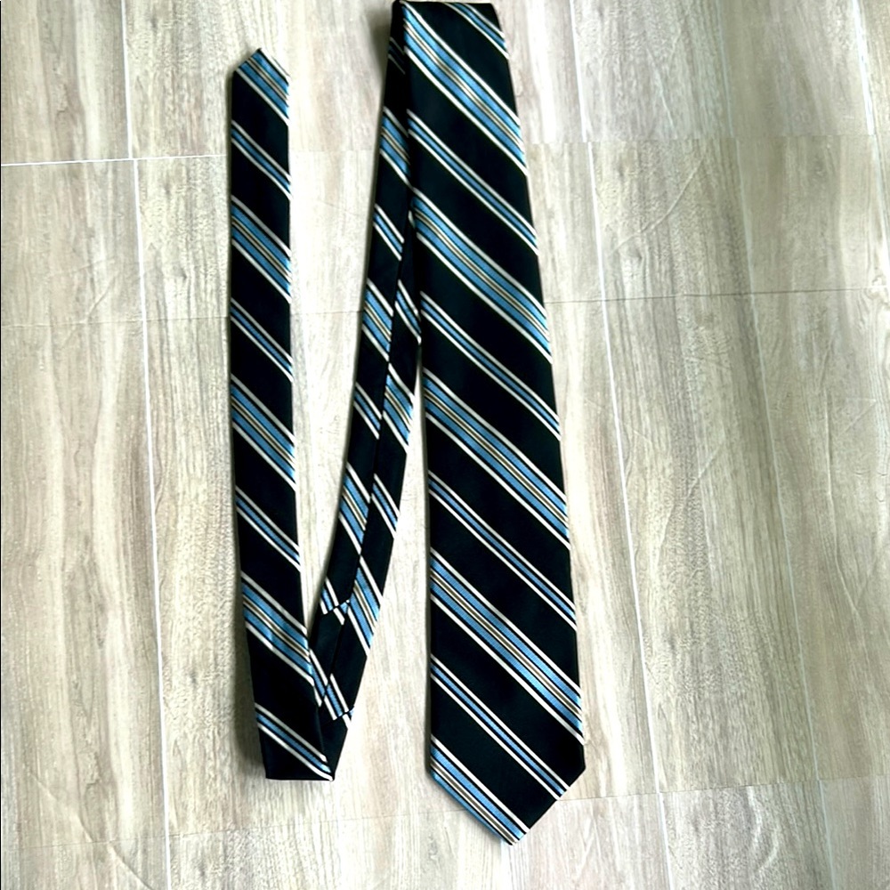 Nautica Striped Black and Blue Men's Silk Tie